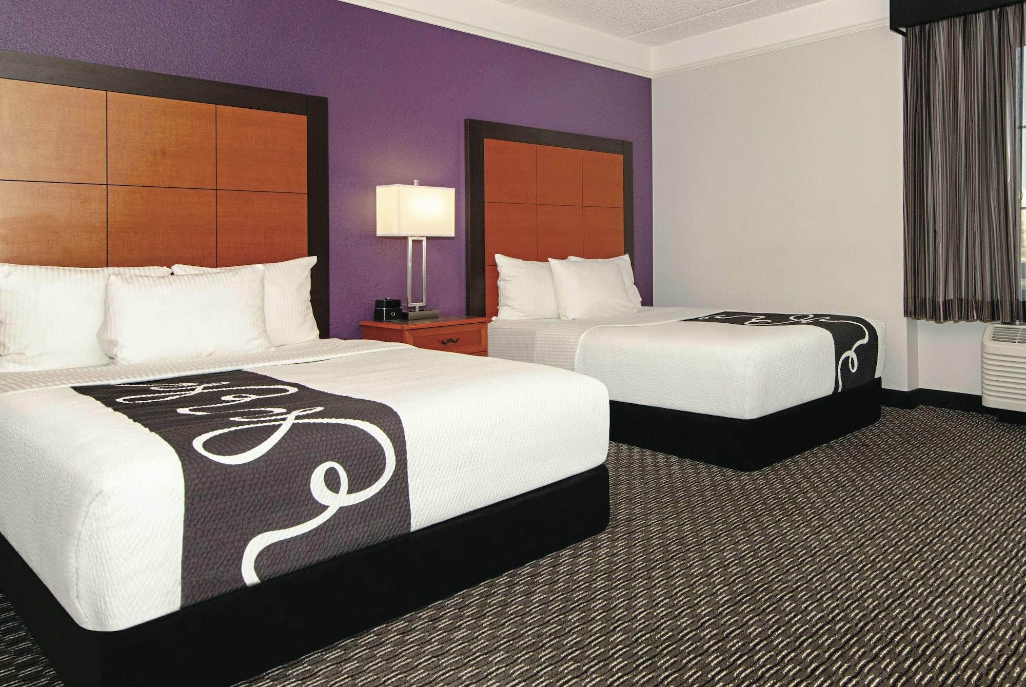 La Quinta Inn & Suites By Wyndham Ontario Airport מראה חיצוני תמונה