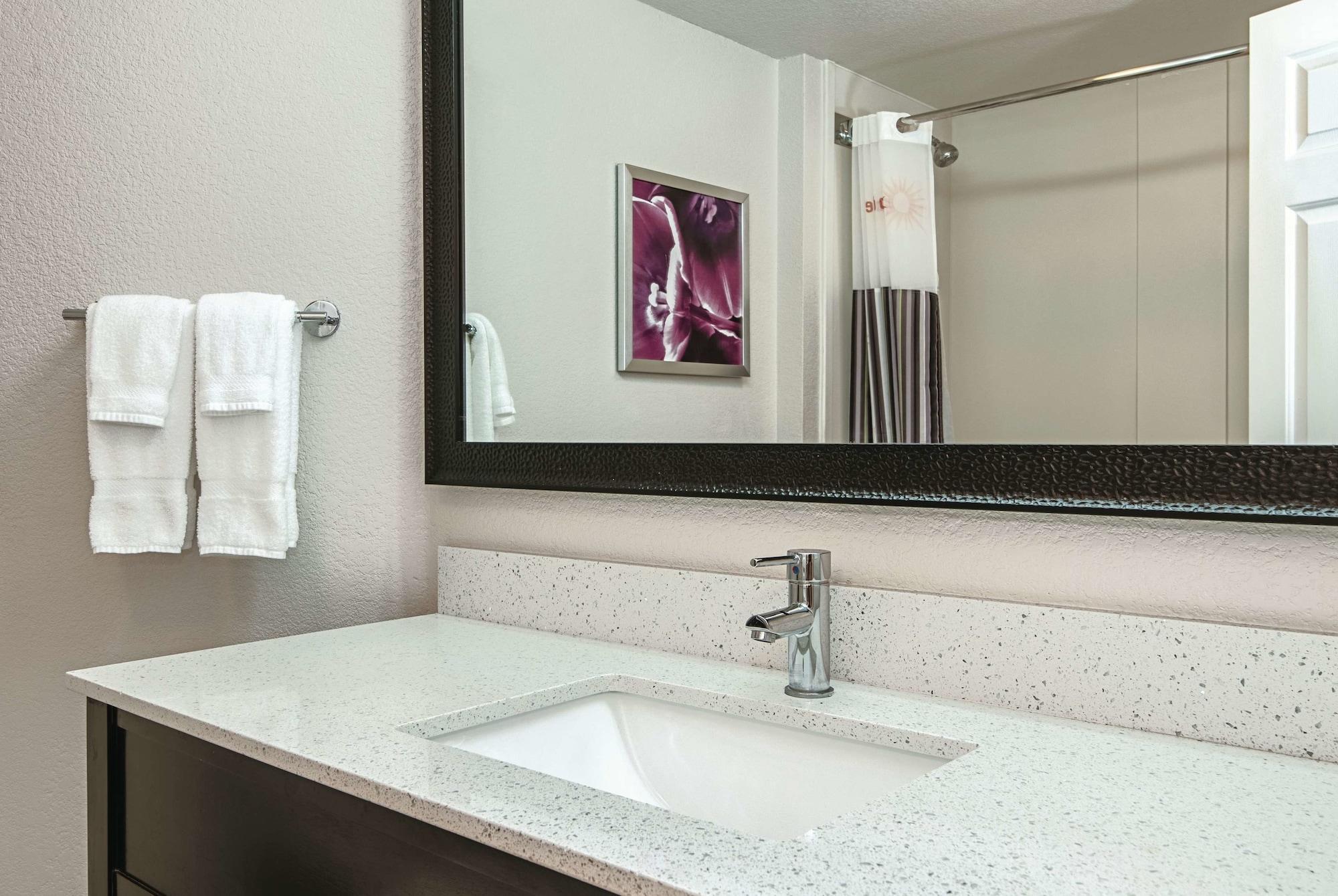 La Quinta Inn & Suites By Wyndham Ontario Airport מראה חיצוני תמונה