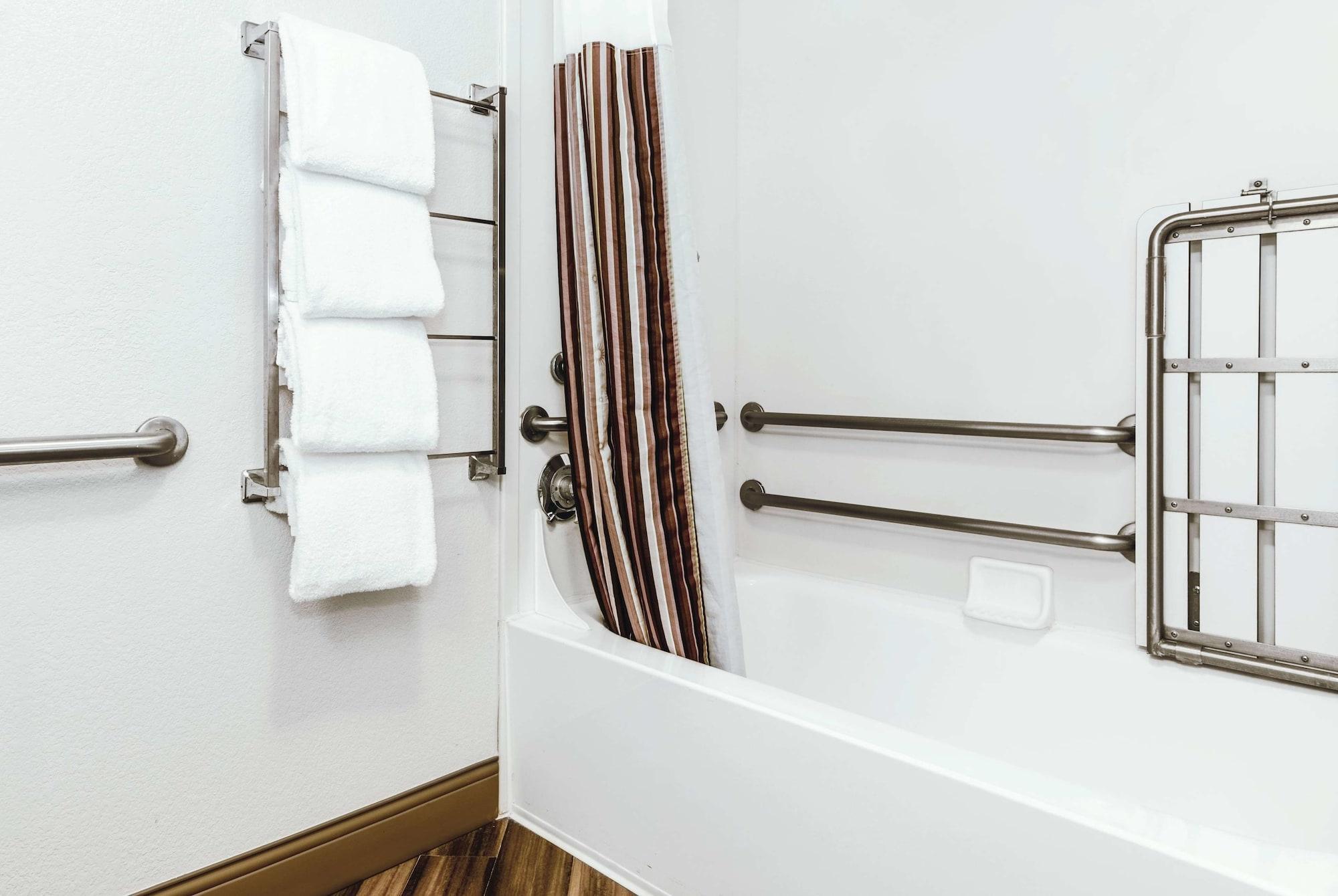 La Quinta Inn & Suites By Wyndham Ontario Airport מראה חיצוני תמונה