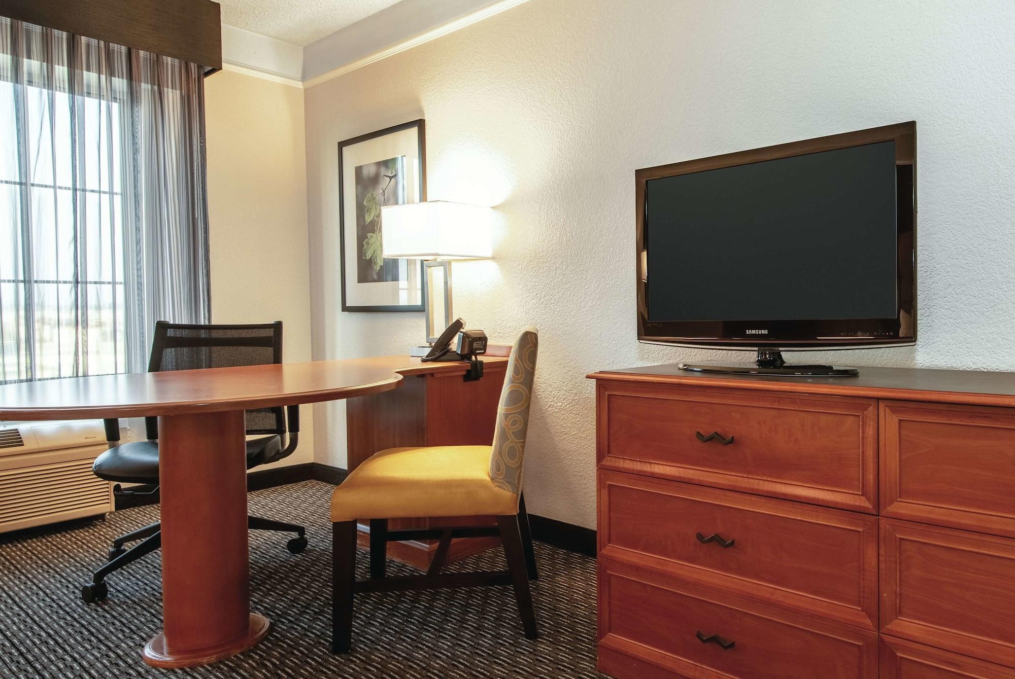 La Quinta Inn & Suites By Wyndham Ontario Airport מראה חיצוני תמונה