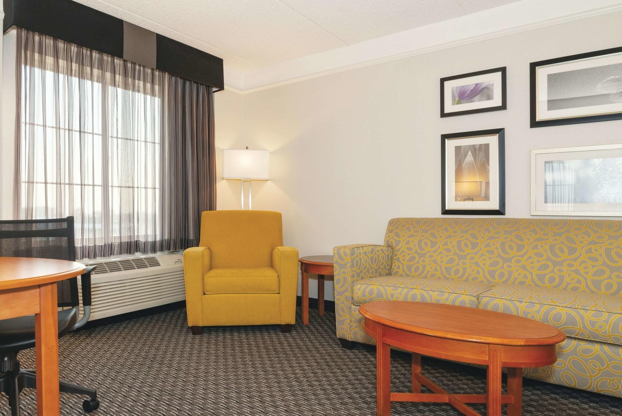 La Quinta Inn & Suites By Wyndham Ontario Airport מראה חיצוני תמונה