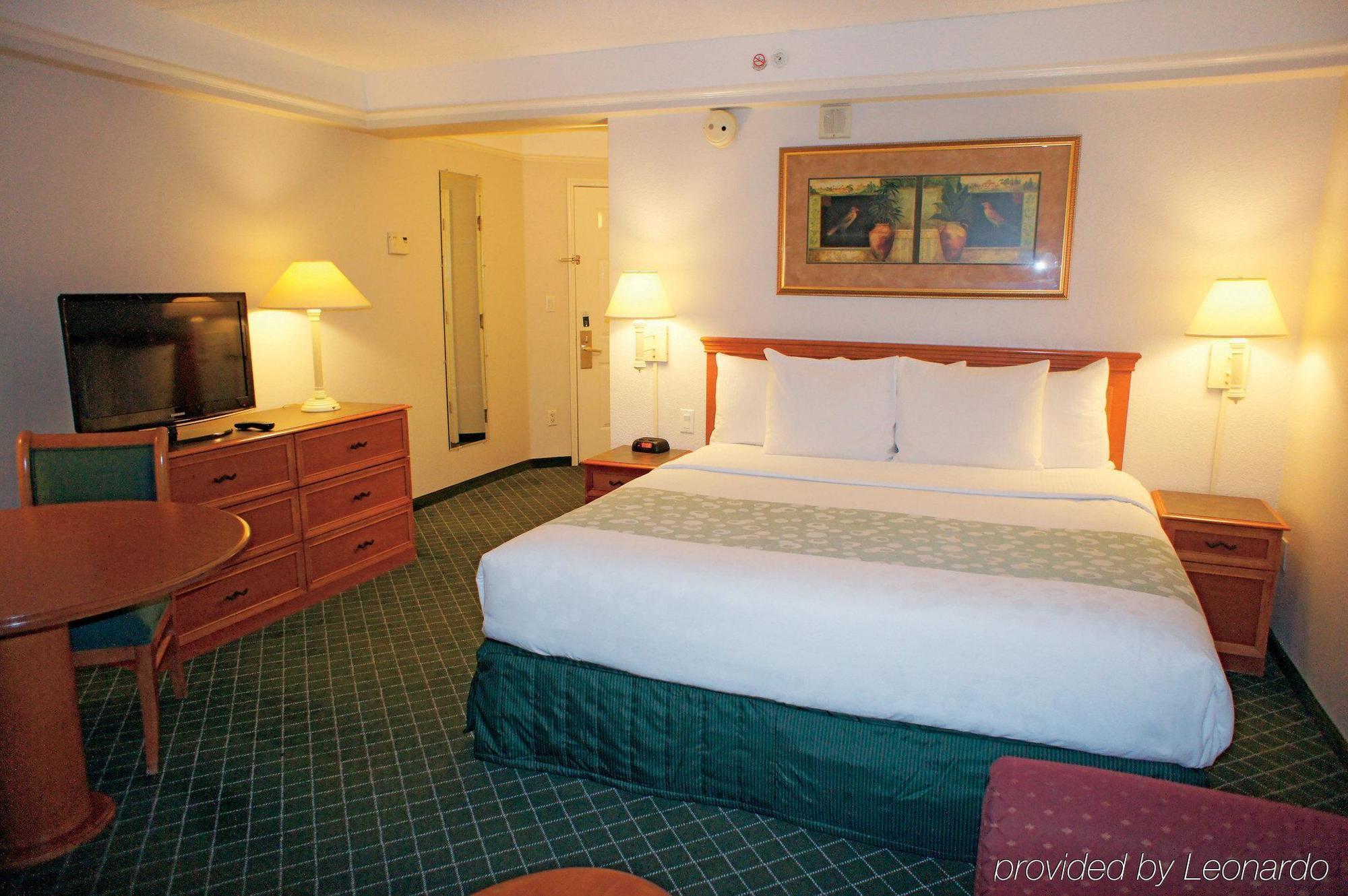 La Quinta Inn & Suites By Wyndham Ontario Airport מראה חיצוני תמונה