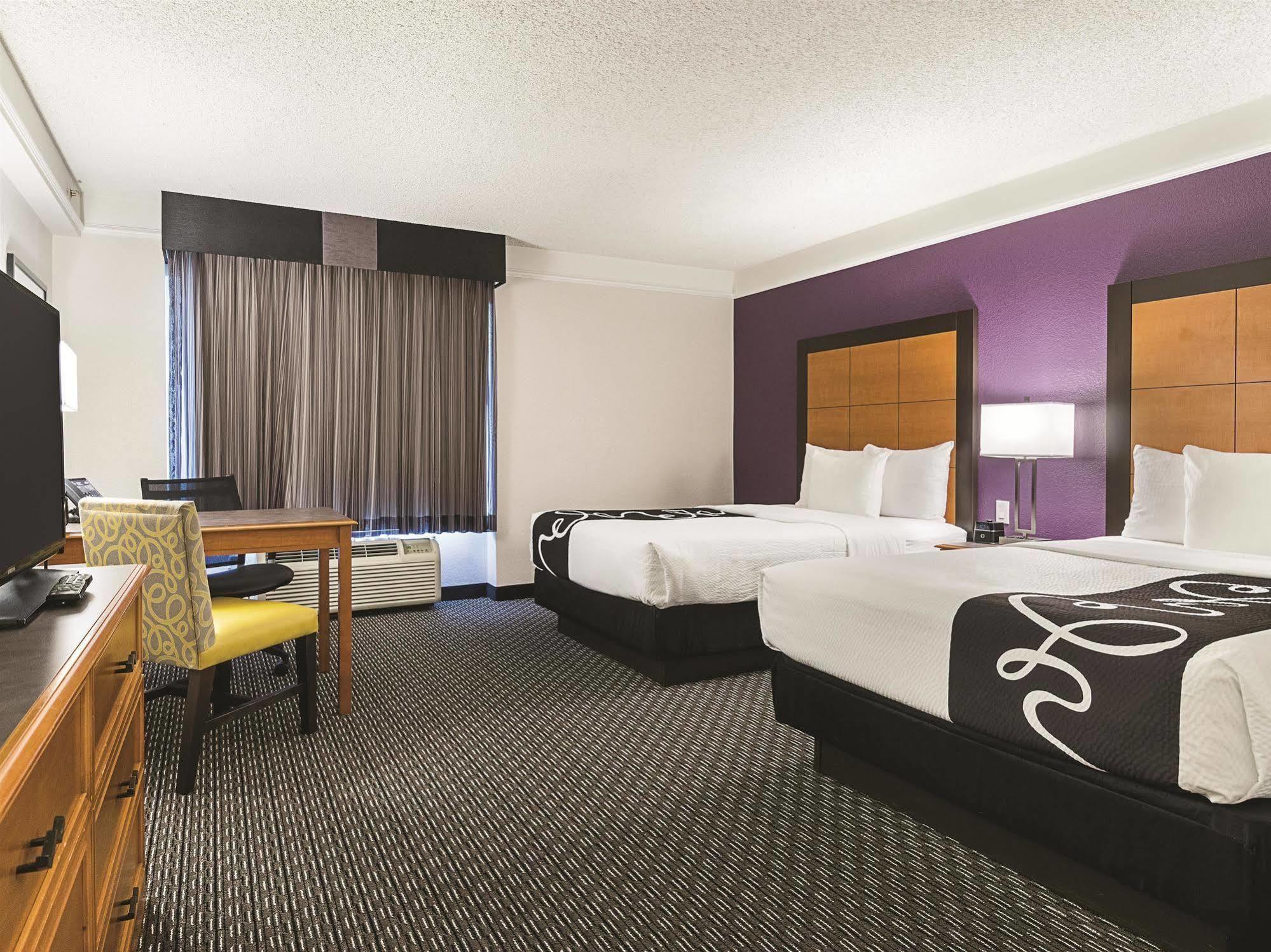 La Quinta Inn & Suites By Wyndham Ontario Airport מראה חיצוני תמונה