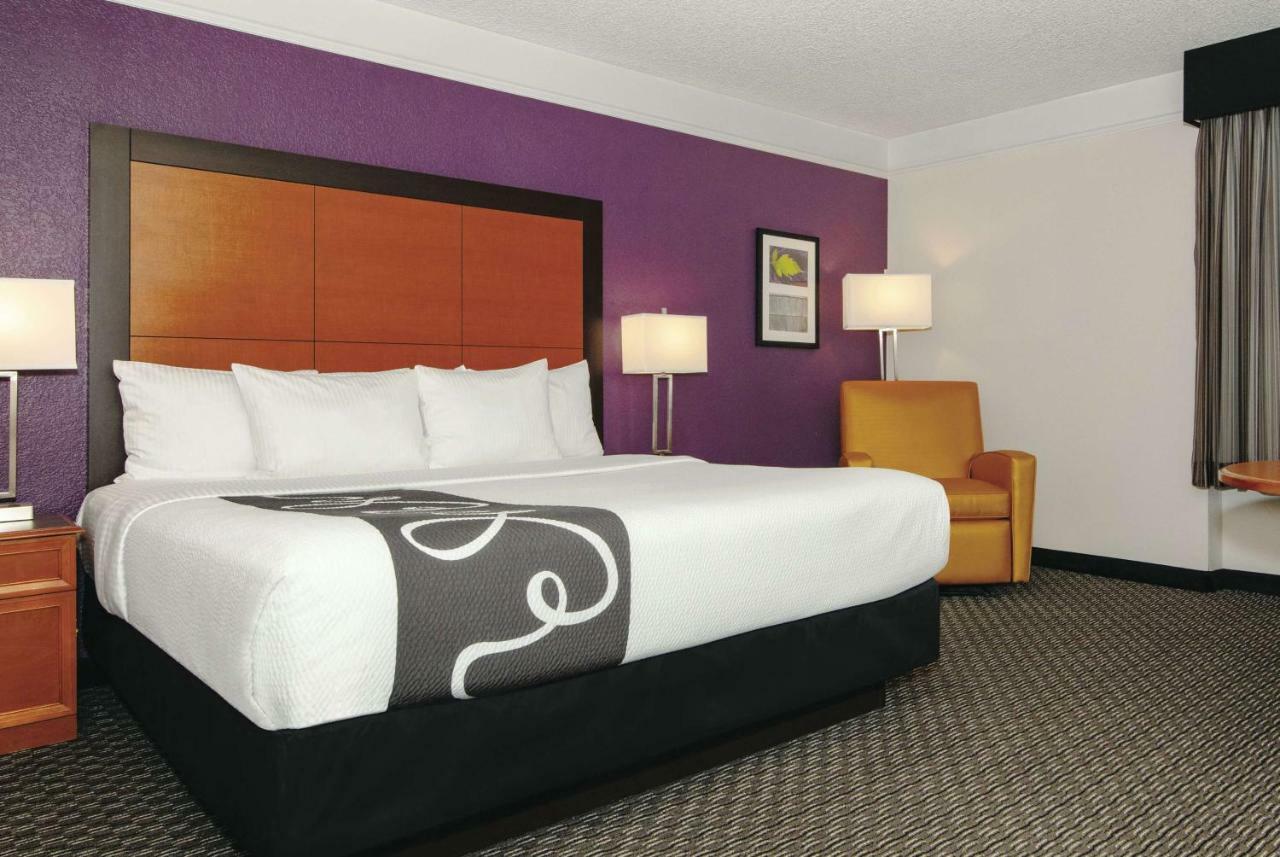 La Quinta Inn & Suites By Wyndham Ontario Airport מראה חיצוני תמונה